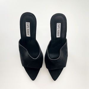 NWOT Cape Robbin Cece Vegan Suede Stiletto Mule